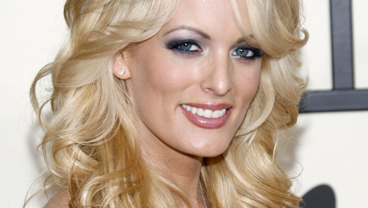 Starmi Deniyal Video Download - Trump faces trouble if he tries to keep porn star Stormy Daniels silent,  legal experts say | kgw.com